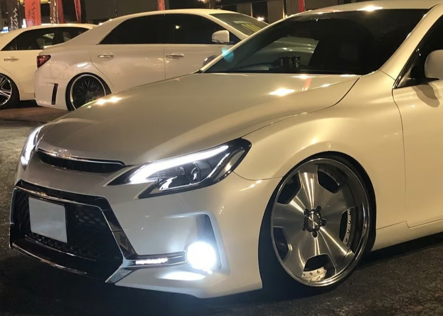 TOYOTA GRX130 マークX / 中期後期型 アイブロウヘッドライト TOYOTA GRX130 マークX / 中期後期型 アイブロウヘッドライト