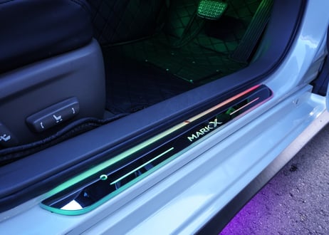 GRX130系 マークX 用 MARK X 光るスカッフプレート