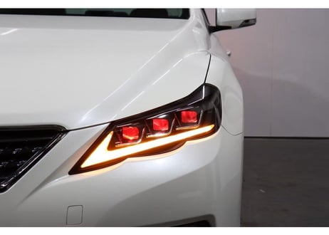 TOYOTA GRX130 マークX / 前期3眼ヘッドライト レッドアイ オープニングモーション付 シーケンシャルウィンカー LEDライト【CH-S3EHL】