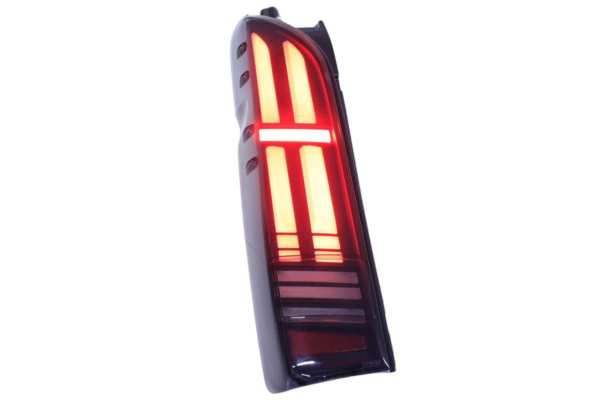 Eagle Eyes TY788 ハイエース 200系 LEDテールランプ 左右 200系 ハイエース レジアスエース EIGHT-EYE テールランプ フル LED