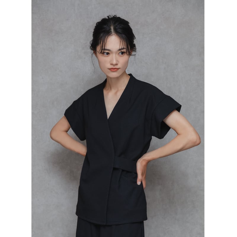 新品未使用 heau サロンウェア　制服　ブラック　Lサイズ サロンウェア|制服|Heau (@heau___) • Instagram photos and videos