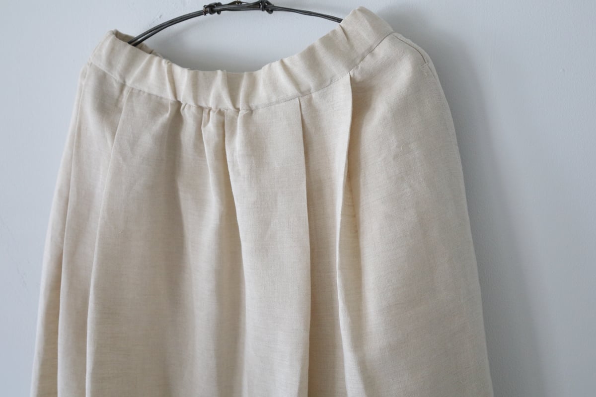 R&D.M.Co- / DENSELY LINEN TUCK LONG SKIRT <anti