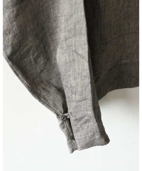 kläuse / C.S Wide Slit Neck Shirt <chambray black>