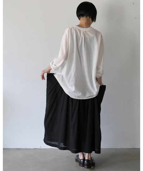 R&D.M.Co- / GARMENT DYE LAWN WRINKLE POCKET SKIRT <black>