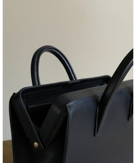 ヌ / Top frame bag <black>