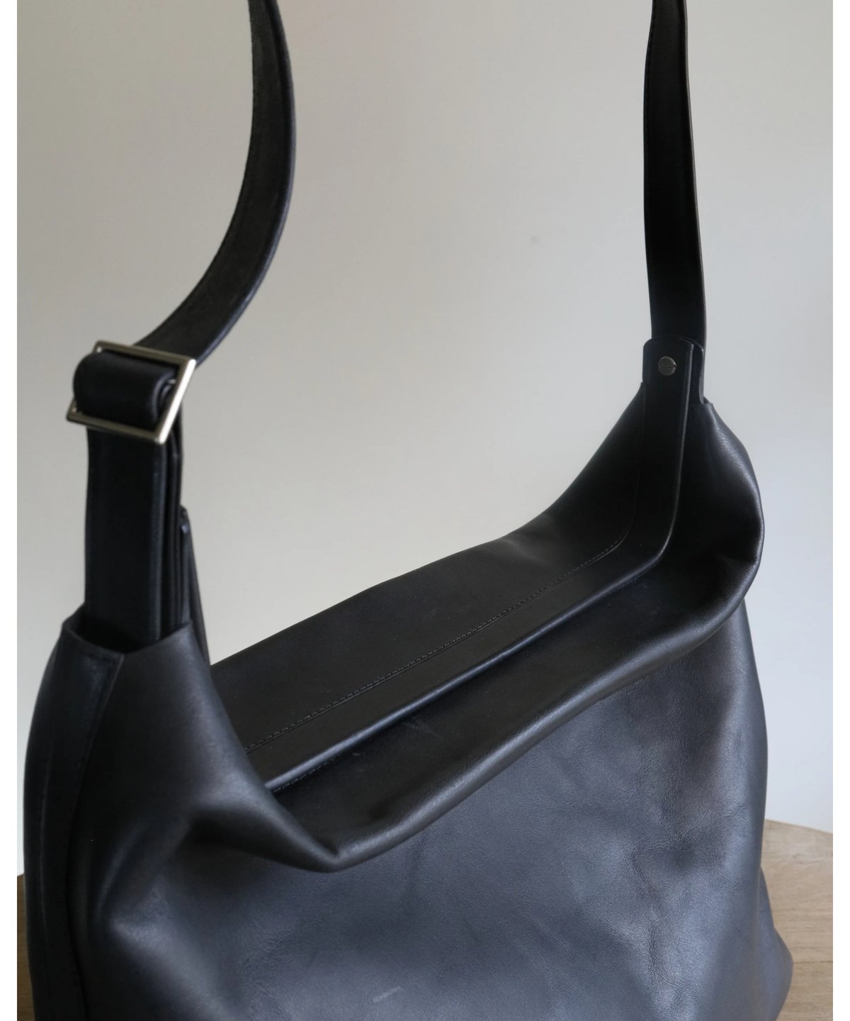 nu ヌ　Lan-zi bag ヌ / Lan-zi bag <black> | AUTHOR