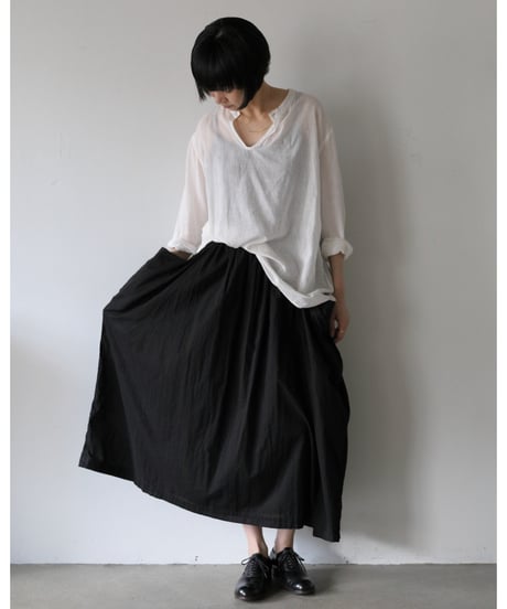 R&D.M.Co- / GARMENT DYE LAWN WRINKLE POCKET SKIRT <black>