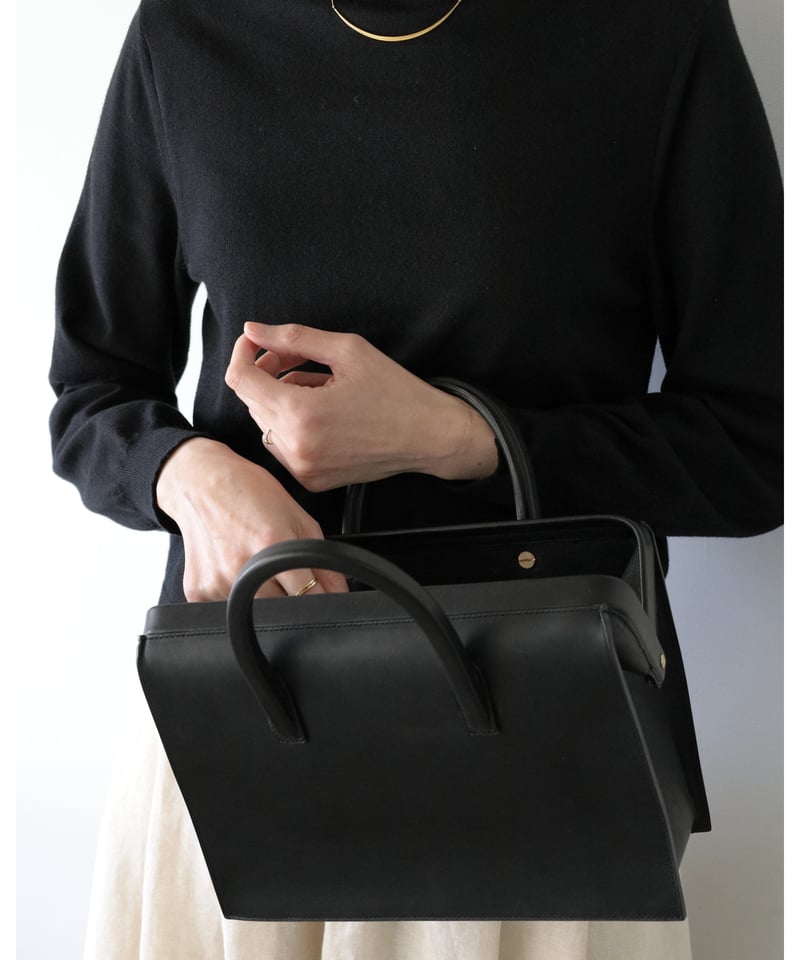 ヌ nu top frame bag Sサイズ 口枠鞄 ヌ / Top frame bag <black> | AUTHOR