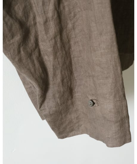 kläuse / C.S Wide Slit Neck Shirt <khaki brown>