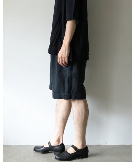 MITTAN / 亜麻苧麻ビッグショートパンツ <墨黒>