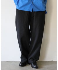 kläuse / Loose Fitting Tapered Trousers “Wide2” <black>