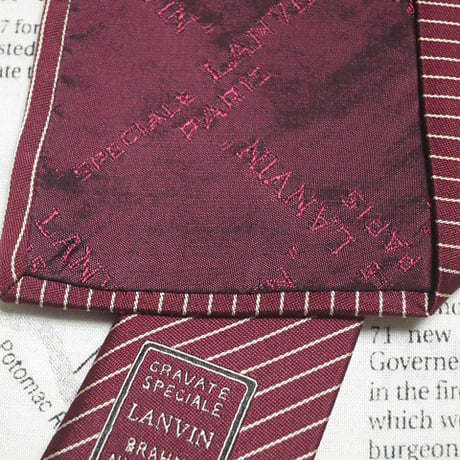 ランバン LANVIN 美品 新品未使用タグ付き 微光沢 ネクタイ フランス製 シルク100% 斜めストライプ レジメンタル ワインレッド系 赤系 J-005154