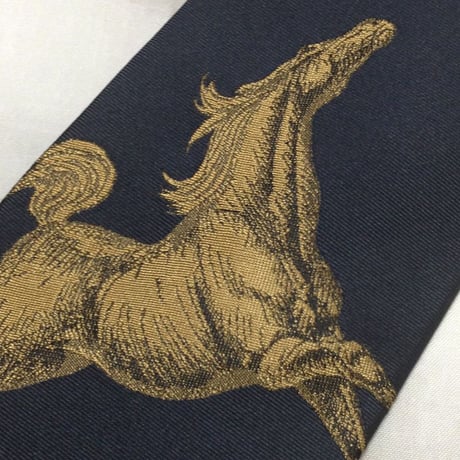 ジョン プレイヤー スペシャル John Player Special 美品 微光沢 ネクタイ 馬柄 アニマル 動物 濃紺系 ネイビー系 V-009409