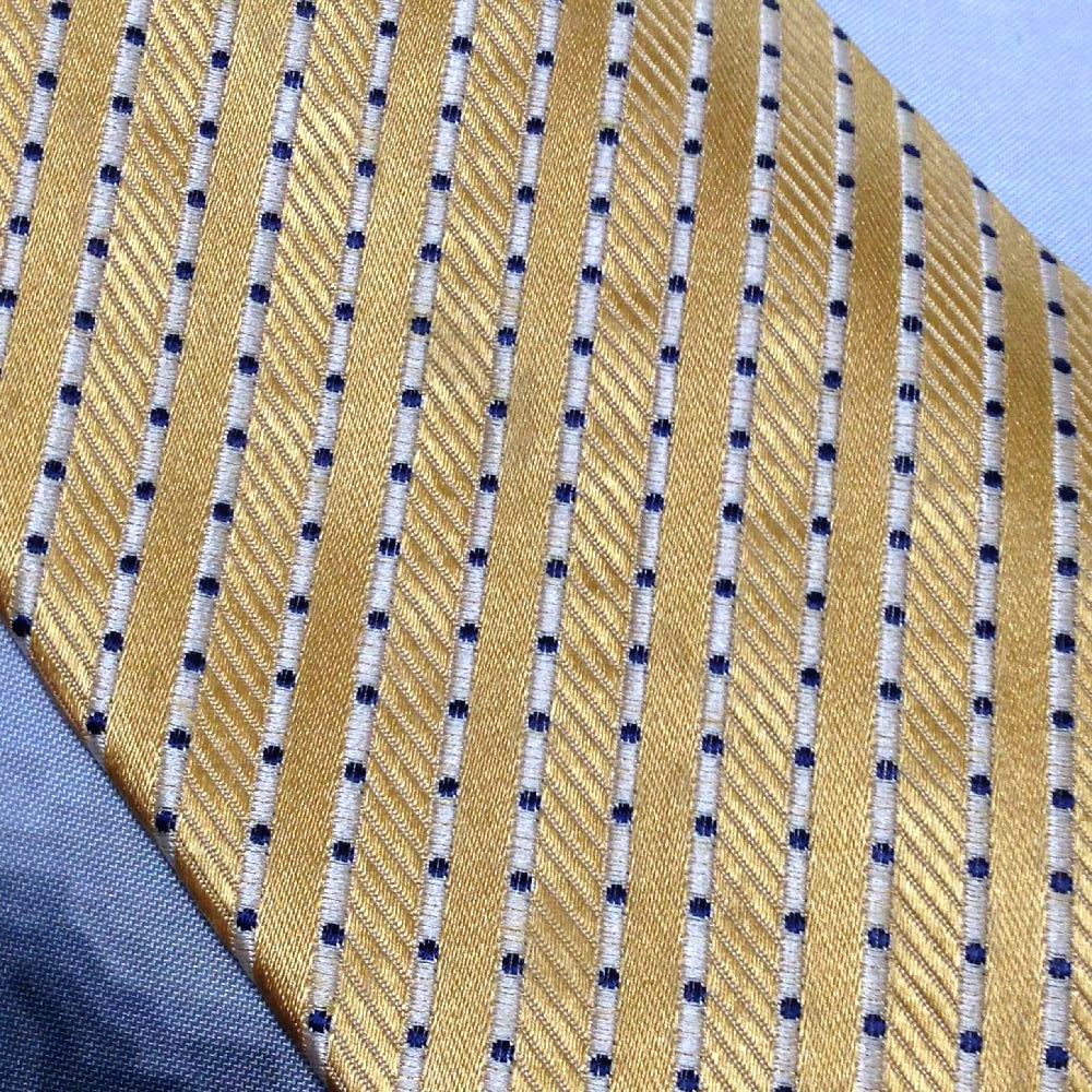エルメネジルドゼニア Ermenegildo Zegna クリーニング済 微光沢