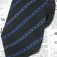 イヴサンローラン Yves Saint Laurent YSL ネクタイ イタリア製 シルク100% 鎖柄 黒系ベース ブラック系 H-005052