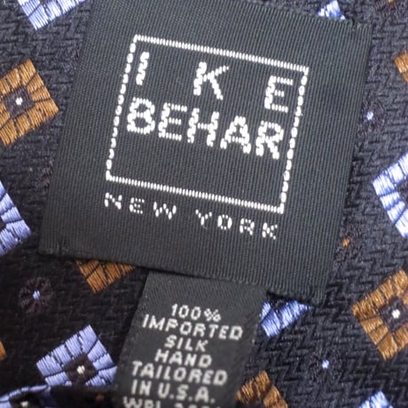 アイクベーハー IKE BEHAR 美品 未使用品 微光沢 ネクタイ シルク100% パターン柄 黒系ベース ブラック E-004682