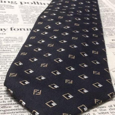 フェンディ FENDI 良品 クリーニング済 微光沢 ネクタイ イタリア製 シルク100% ブランドロゴ柄 パターン柄 ミックス Z-006258