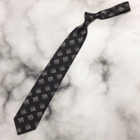 ダナ キャラン ダナキャランニューヨーク DKNY 美品 未使用品 微光沢 ネクタイ シルク100% 黒系 ブラック系 U-007927