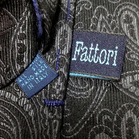 ファットーリ Fattori 良品 微光沢 ネクタイ イタリア製 シルク100% ペイズリー柄 黒系 ブラック系 V-007999