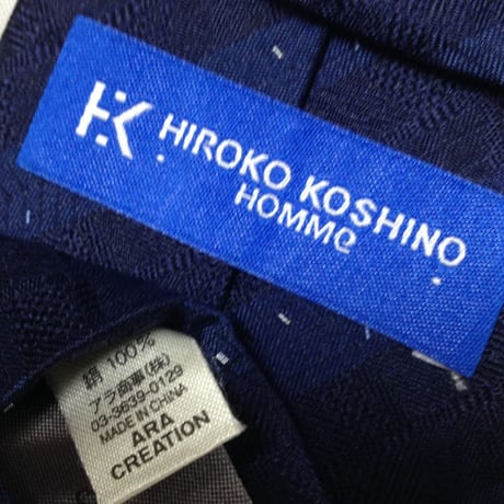ヒロココシノ HIROKO KOSHINO オム 美品 微光沢 ネクタイ シャドー斜めストライプ 濃紺系 ネイビー系 V-009369