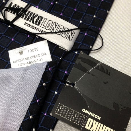 ミチコロンドンコシノ MICHIKO LONDON KOSHINO 美品 新品未使用タグ付 微光沢 ネクタイ 濃紺系 ネイビー系 X-008141