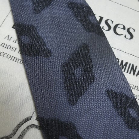 アルマーニ コレツィオーニ Armani Collezioni コレッツィオーニ 微光沢 ネクタイ イタリア製 シルク100% パターン柄 グレー系 H-005007