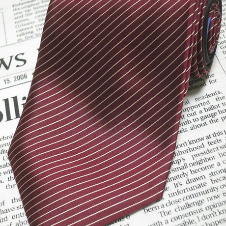 ランバン LANVIN 美品 新品未使用タグ付き 微光沢 ネクタイ フランス製 シルク100% 斜めストライプ レジメンタル ワインレッド系 赤系 J-005154