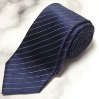 パーフェクトスーツファクトリー PSFA P.S.FA 美品 未使用品 微光沢 ネクタイ ストライプ 濃紺 ネイビー系 U-009338