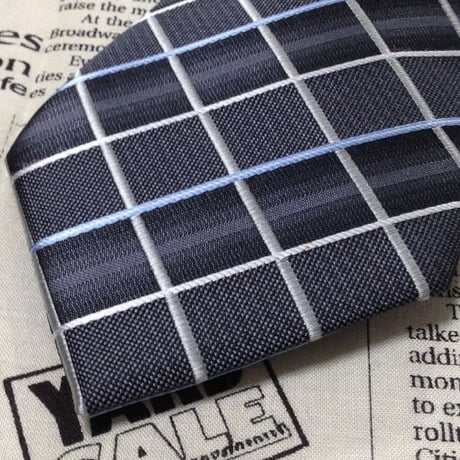 スーツセレクト SUIT SELECT 美品 微光沢 ネクタイ シルク ポリエステル 格子柄 グレー系ベース P-007680