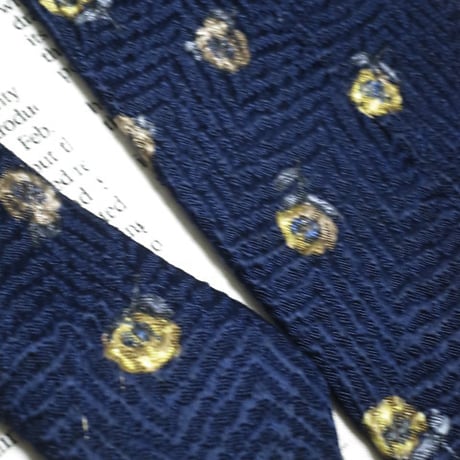 エルメネジルドゼニア Ermenegildo Zegna 良品 ネクタイ イタリア製 シルク100% 小花柄 濃紺系 ネイビー K-005327