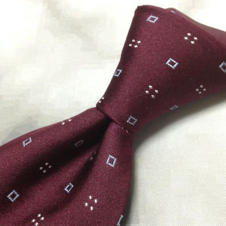 タケオキクチ TAKEO KIKUCHI TK 良品 微光沢 ネクタイ 日本製 シルク100% パターン柄 ワインレッド系 赤系 V-009404