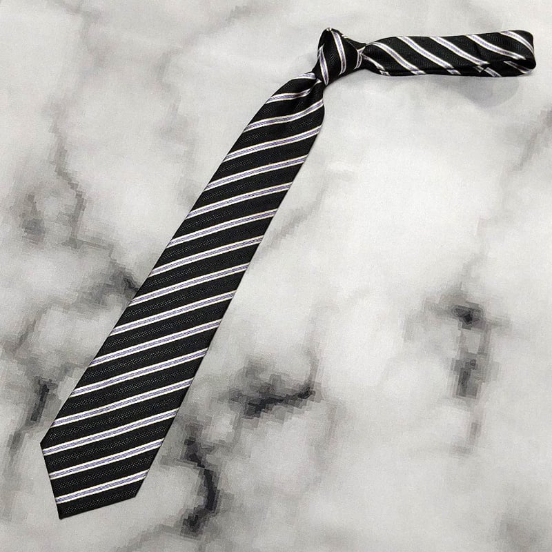 ダナキャランニューヨーク DKNY 美品 微光沢 ネクタイ 斜めストライプ