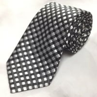 ドンニー ブラスコ DONNIE BRASCO 美品 微光沢 ネクタイ シルク100% チェック柄 白黒 V-009412
