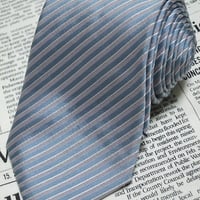ヒューゴボス HUGO BOSS 微光沢 ネクタイ イタリア製 シルク100% 斜めストライプ レジメンタル シルバー系 I-005107