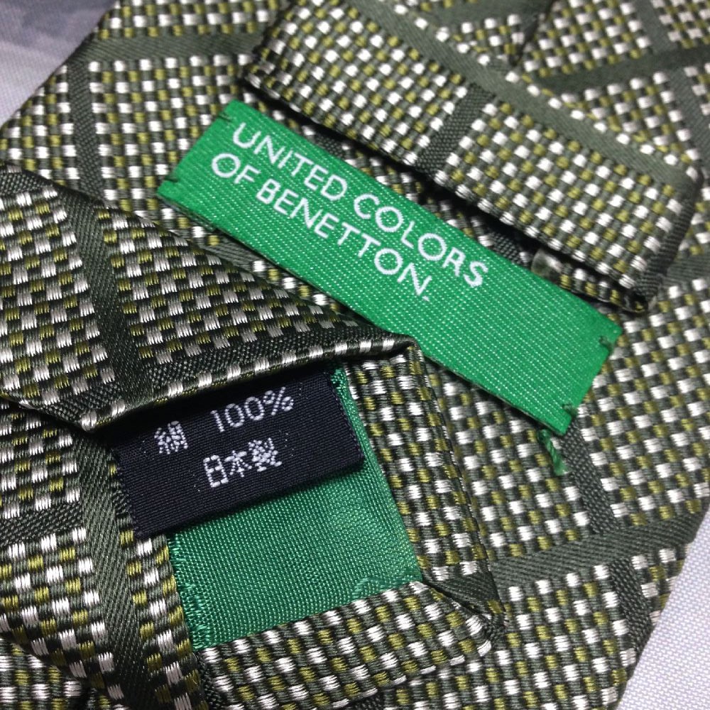 美品】 ユナイテッドカラーズオブベネトン 民族総柄デザイン 美品】 ユナイテッドカラーズオブベネトン 民族総柄デザイン