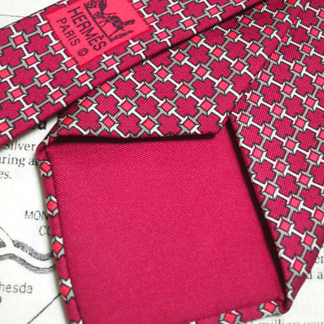 エルメス HERMES 美品 微光沢 ネクタイ フランス製 シルク100% パターン柄 ワインレッド系ベース 赤系 K-005345