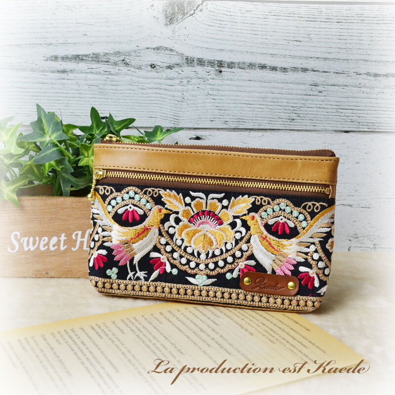 レザー:通帳ポーチ(インド刺繍/鳥) | Kaede レザー:通帳ポーチ(インド刺繍/鳥) | Kaede