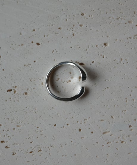Soft Curve Ring