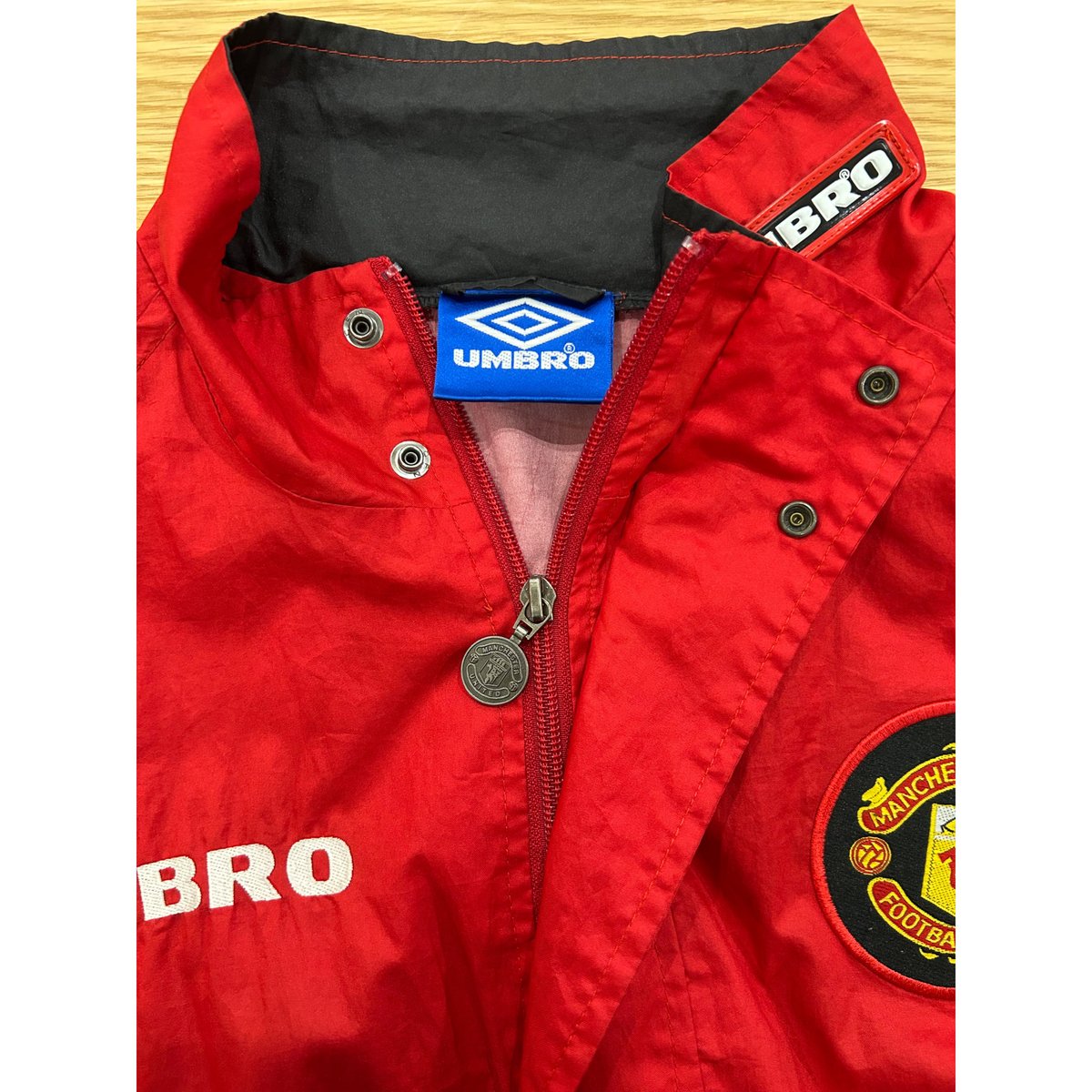 USED>UMBRO Manchester United Training Jacket | USED>UMBRO Manchester United Training Jacket |