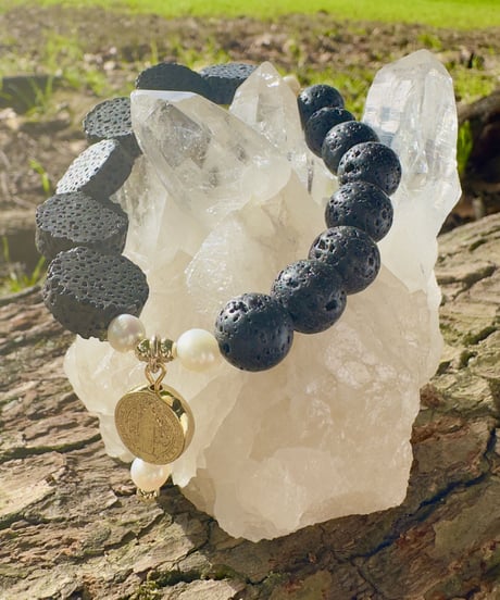 Black Volcanic Lava × Black Volcanic Lava
