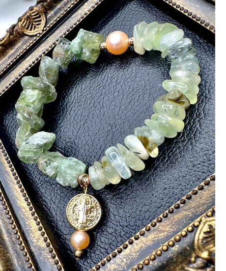 Green Prehnite × Peridot