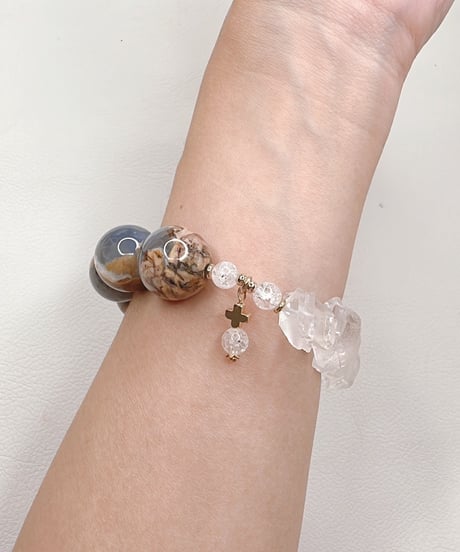Blue Chalcedony × High Quality Crystal