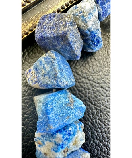 Raw lapis lazuli × lapis lazuli