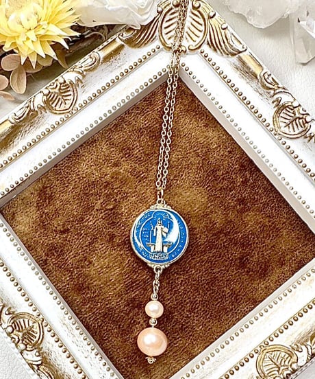 聖ベネディクトのメダイペンダント（大）Blue & Pearl