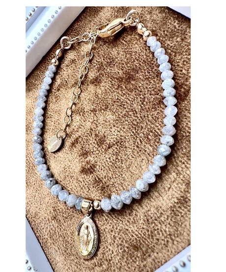 White Diamond Faceted Round Gemstone