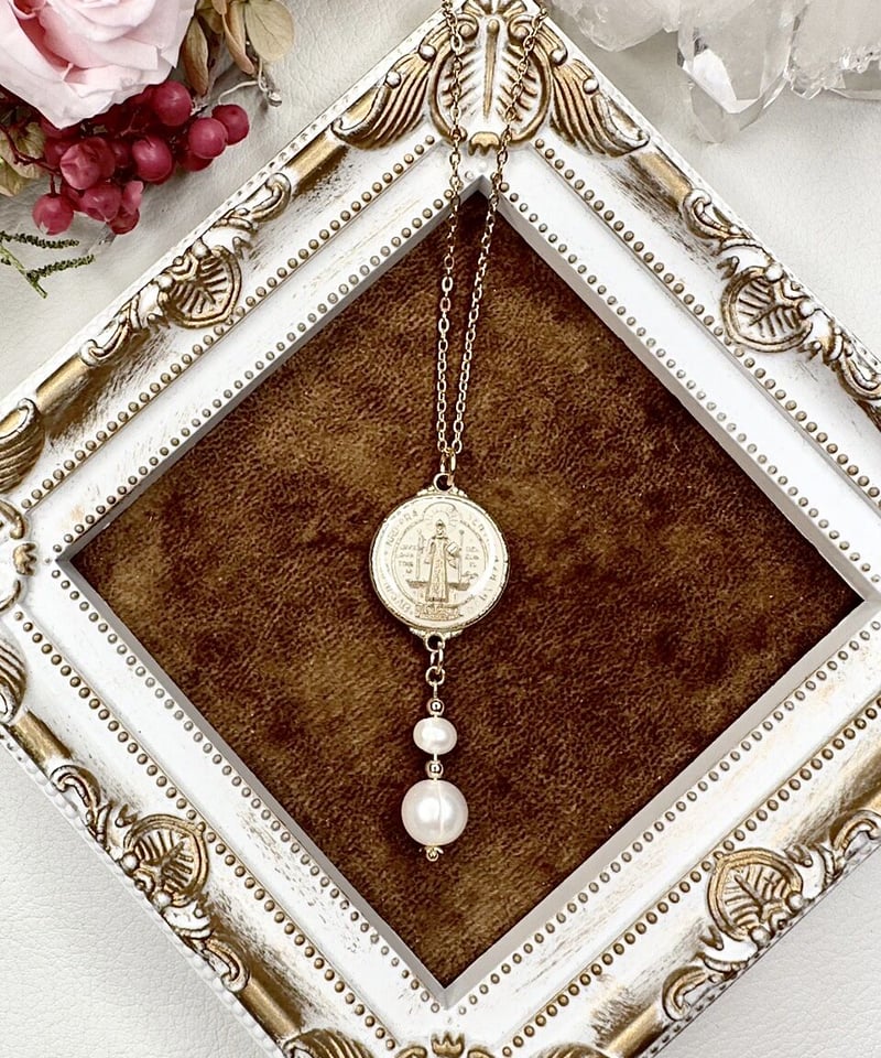 聖ベネディクトのメダイペンダント（大）White &Pearl | UNITY