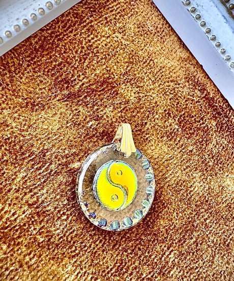 vintage glass  yin yang