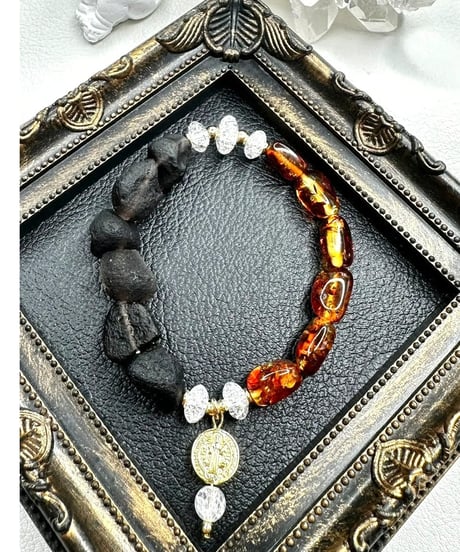 Cintamani × Amber