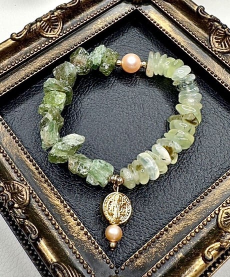Green Prehnite × Peridot