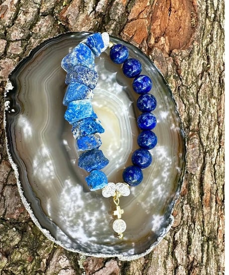 Raw lapis lazuli × lapis lazuli